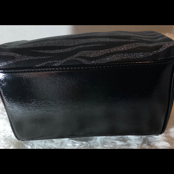 Betsey Johnson Lunch Tote zebra stripe valentine - Picture 8 of 8